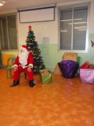 La visite du Père Noël à l’école